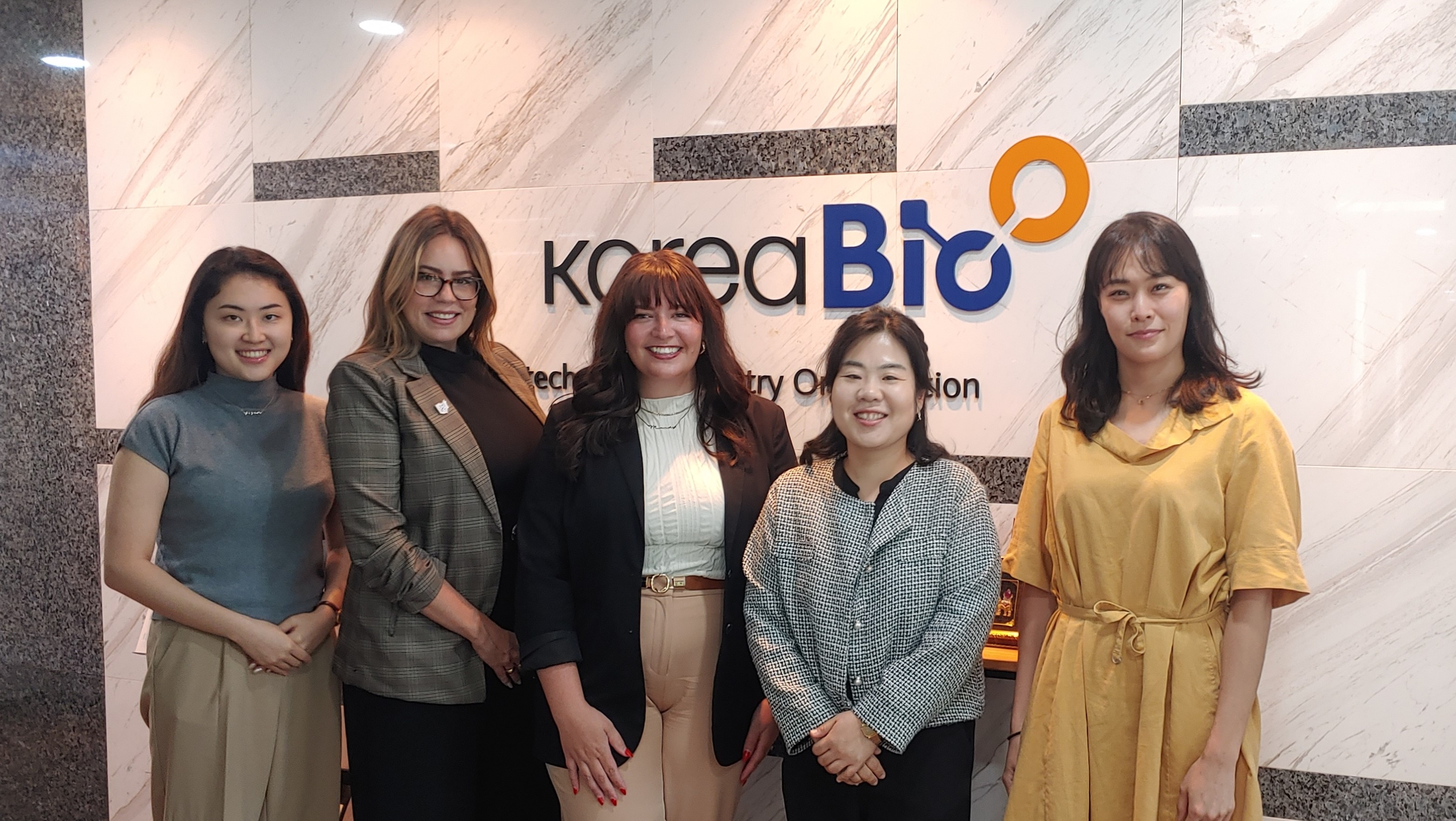 REDI Cincinnati-K-BIO Korea Visit.jpg REDI Cincinnati-K-BIO Korea Visit.jpg